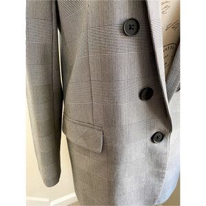 Express Women’s Boyfriend Blazer